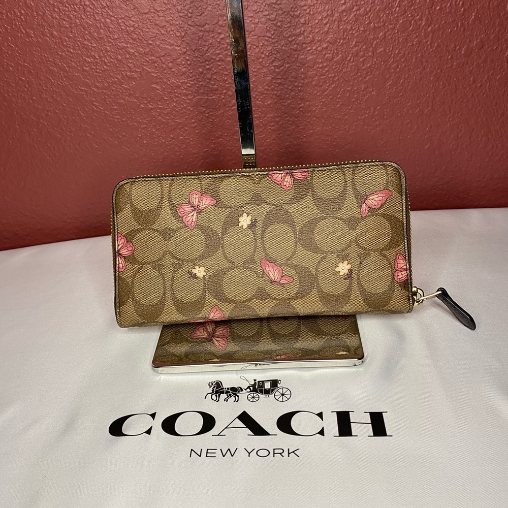 Coach Accordion Wallet in Butterfly Print - Picture 2 of 7